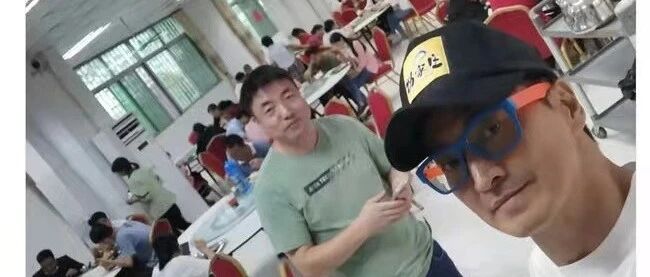 何家劲在内地工厂被批“待遇差”,香港网民这样说....