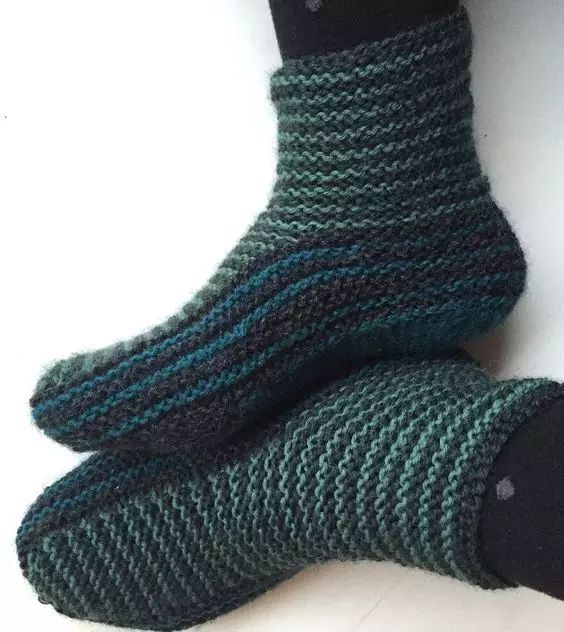 漂亮的毛线袜子,这个冬天用得到!(附图解)