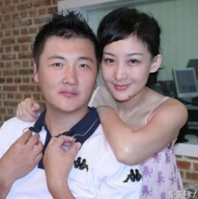 孙楠两任妻子对比,前妻和孙楠离婚对簿公堂,她40岁三婚嫁孙楠!