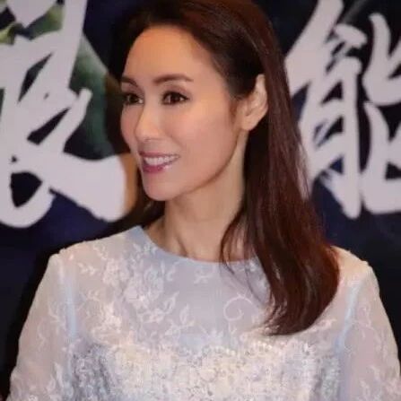 TVB女神郭可盈晒48岁生日party照片,弟媳熊黛林一家四口实力抢镜!