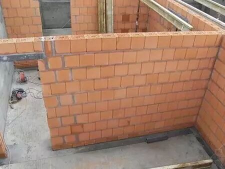 砖墙砌筑施工工艺流程_砖墙砌筑施工规范_一皮砖