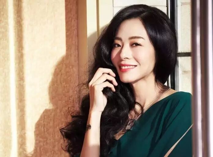 剧·焦  焦媛——“戏后”的荆棘冠冕