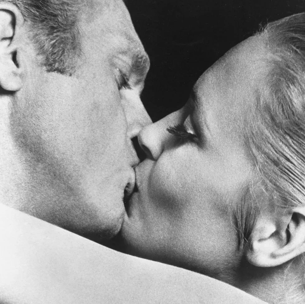 THE BEST KISSES FROM CLASSIC CINEMA