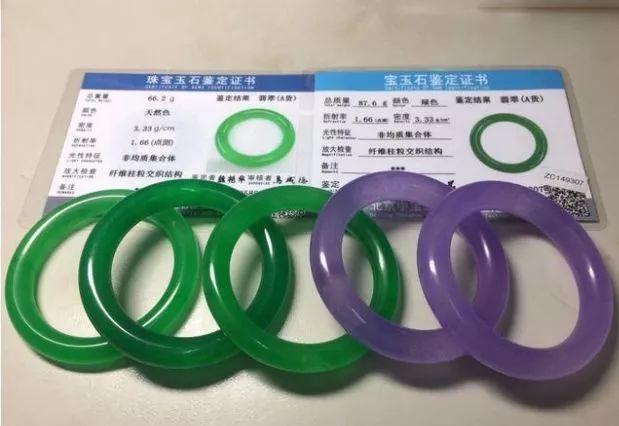 刘晓庆开张卖翡翠?朋友花150万买的手镯,看了差点晕倒!