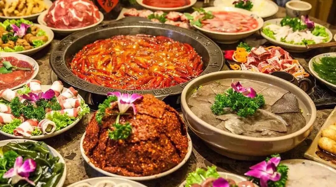 林俊杰、黄晓明都要排队吃的火锅店,从成都来到阜阳了!