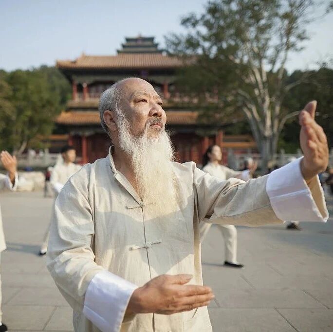 道医养生：晨调心肺，午采阳；晚调肝肾，寿命长！
