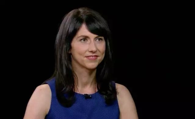 (mackenzie bezos) 小说家 亚马逊 ceo 杰夫·贝索斯的妻子