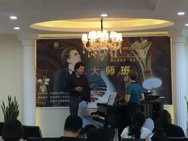 http://7xo6kd.com1.z0.glb.clouddn.com/upload-ueditor-image-20170911-1505105076288032640.jpg