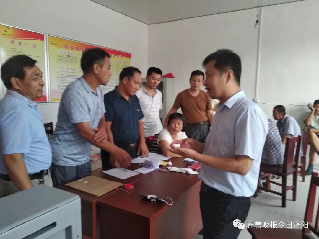 济阳仁风镇时圈,四合两村共完成签约628户,总签约率达到62.67%.图片