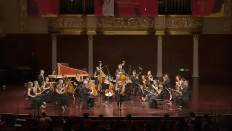 【特别推荐】小小演奏家演绎《四季·冬》，尽显大师风范