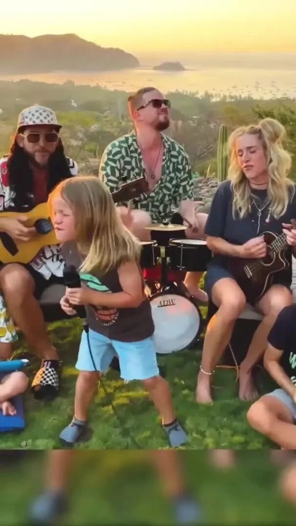 5岁萌娃一唱成名，刷屏全网，背后的这支乐队更是「全员宝藏」...-2