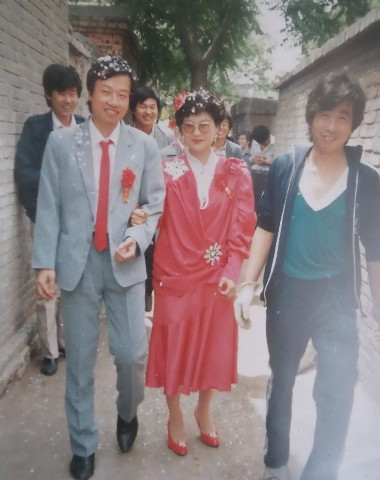 80年代的新娘礼服,真心潮 | 一次很有诚意的有奖征集