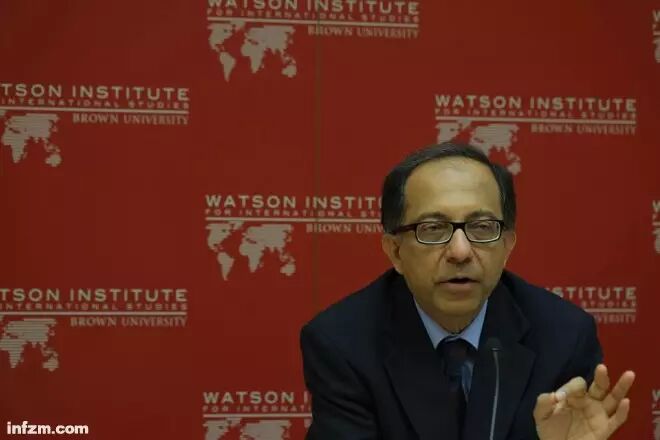 ▲考希克·巴苏（KaushikBasu），印度籍经济学家，曾任印度财政部首席经济顾问。2012年9月，被任命为世界银行首席经济学家兼高级副行长、首席经济学家。（东方IC/图）