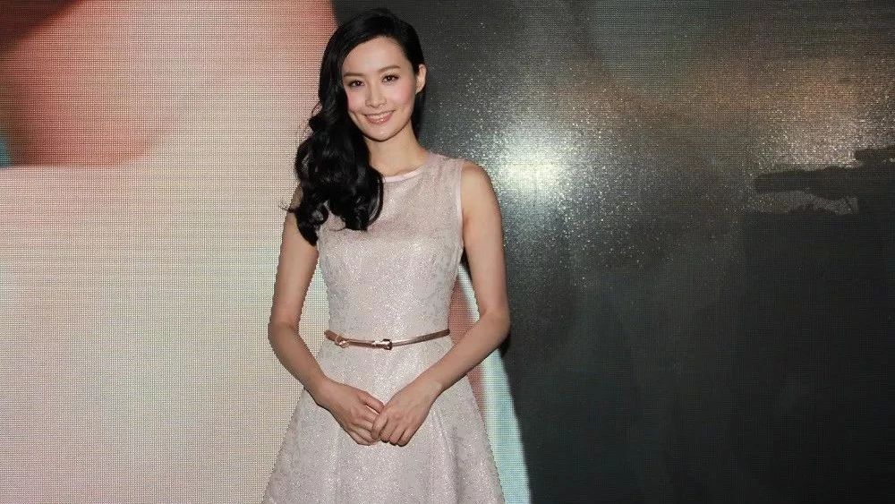 胡杏儿、陈法拉、宣萱,这些tvb女星的英语超惊艳!