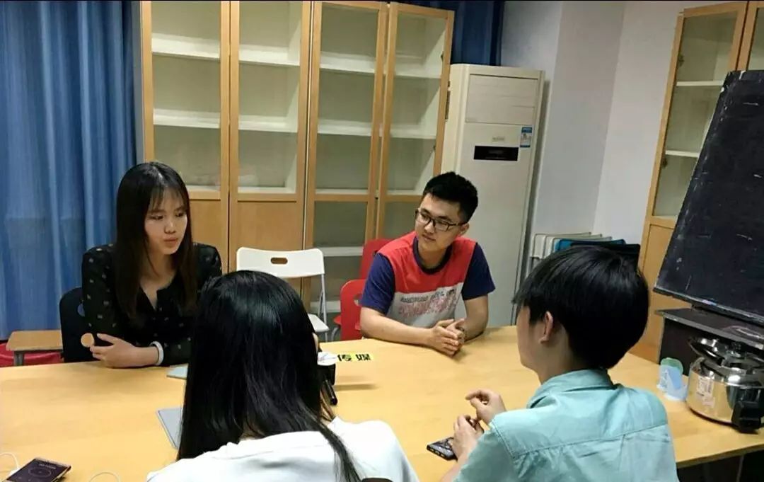 人物专访丨采访姜晗学姐和丁立学长