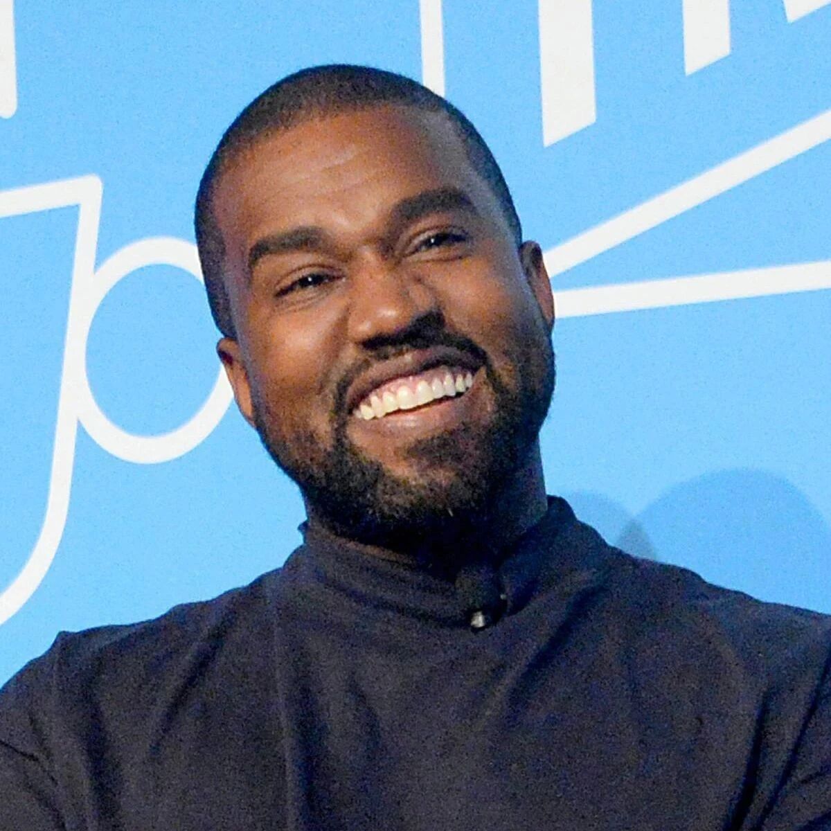 Kanye West 这周发专辑?