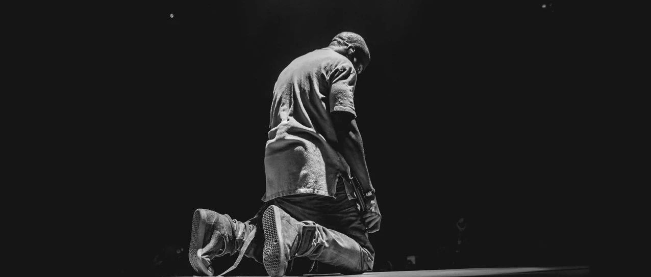 自比 God 的 Kanye West,今天说《Jesus Is King》