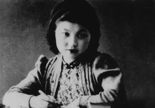 让蒋经国眷恋一生,她是在台湾被称为秘闻的女人