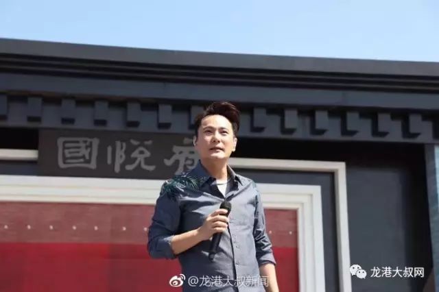 张信哲在龙港开演唱会! ​附现场视频+组图