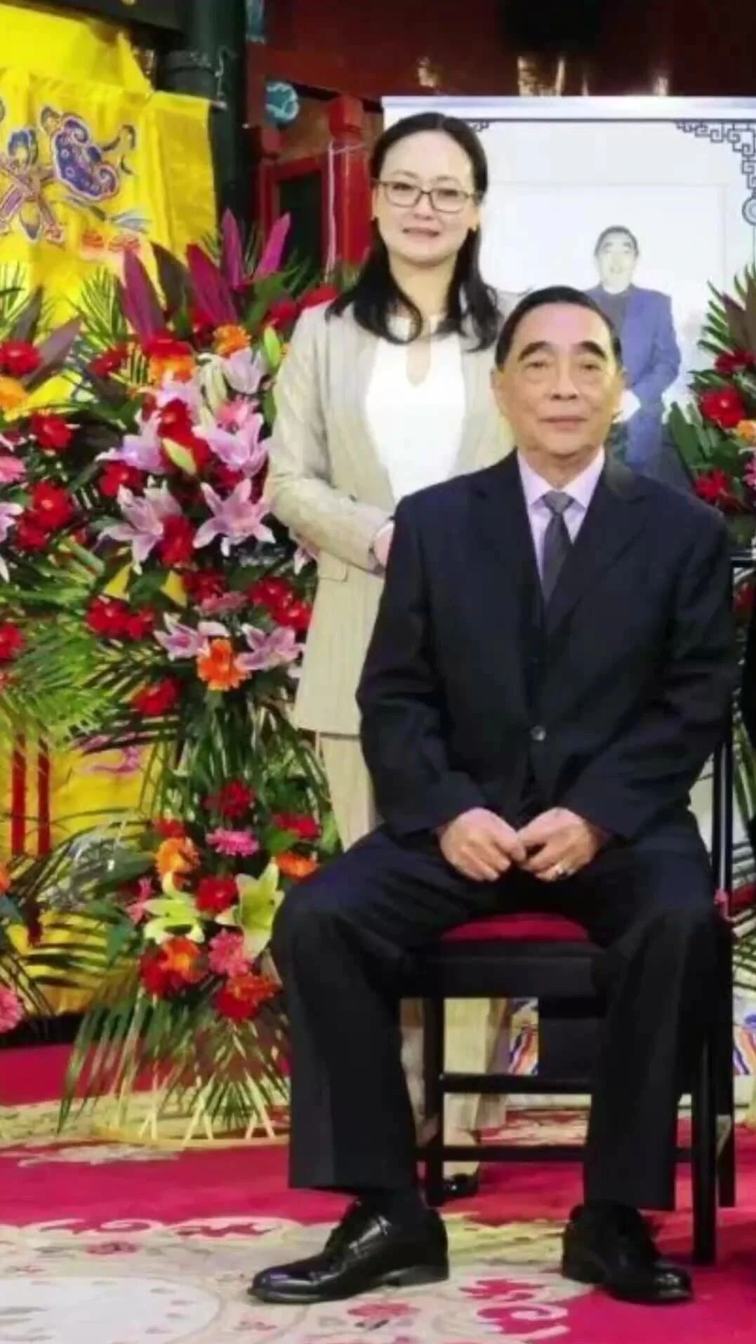 周佑军美女琴师杨门女将