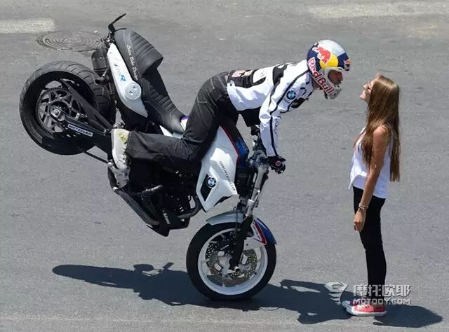 ▶机车翘尾，如此吸引眼球的动作，你难道不想学？