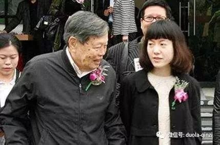 杨振宁与翁帆结婚真相_翁帆怎么和杨振宁结婚_翁帆杨振宁结婚视频