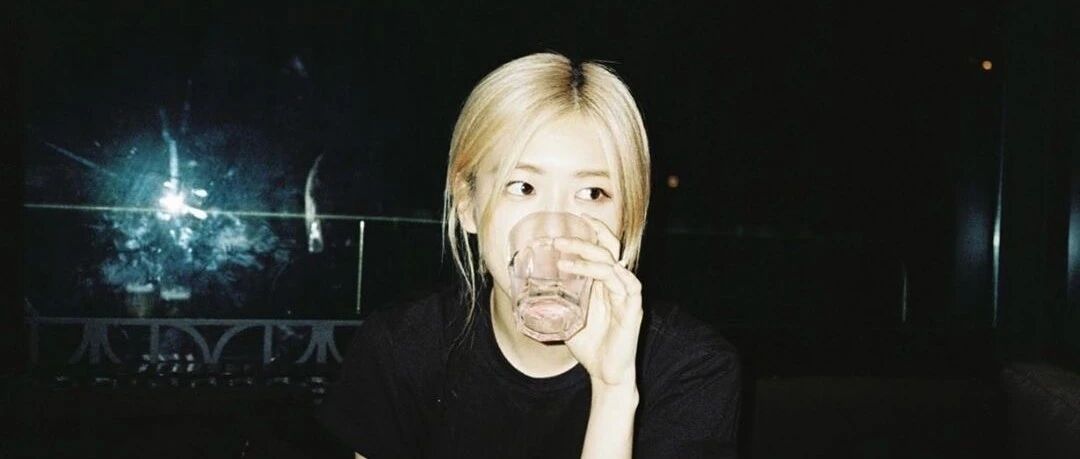 BLACKPINK丨朴彩英(Ros&eacute;)高清壁纸,拉不到底的那种(收藏这一个就够了)