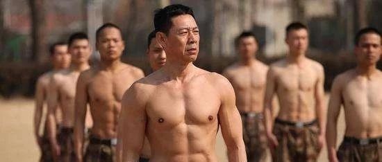 张丰毅:影视圈出了名的对剧本挑剔的个性演员,因为他只为演精品