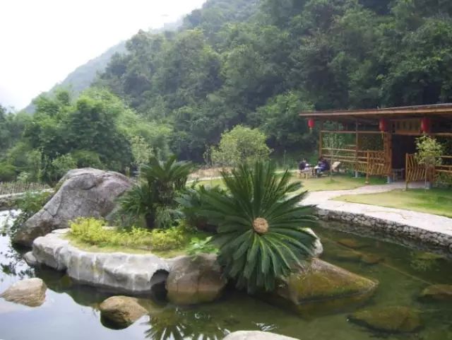 贺州路花温泉