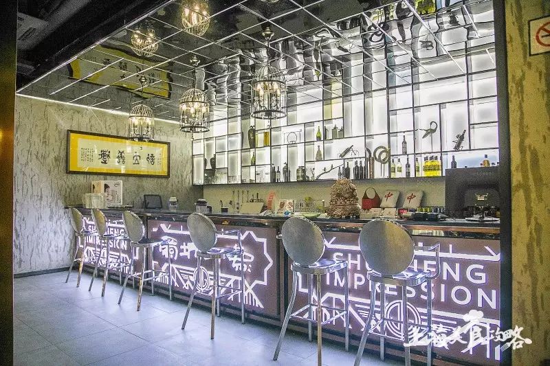 很难将这些与一家火锅店联想起来