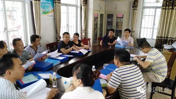 县人口计生委督导各镇场计划生育工作-怀孕期