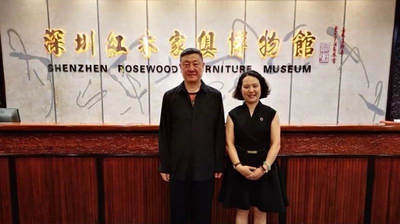 著名歌手韩磊一行参观祥利红木展厅及深圳红木家具博物馆