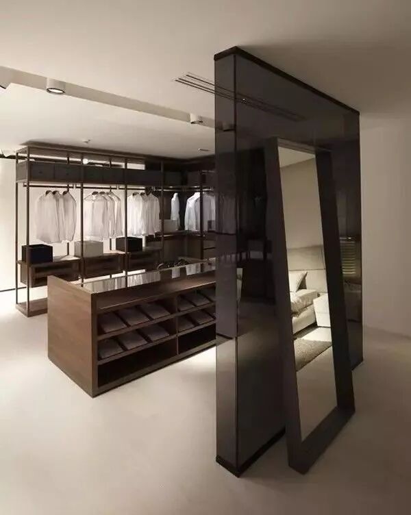 穿衣镜摆得对 房子都上升了一个档次！