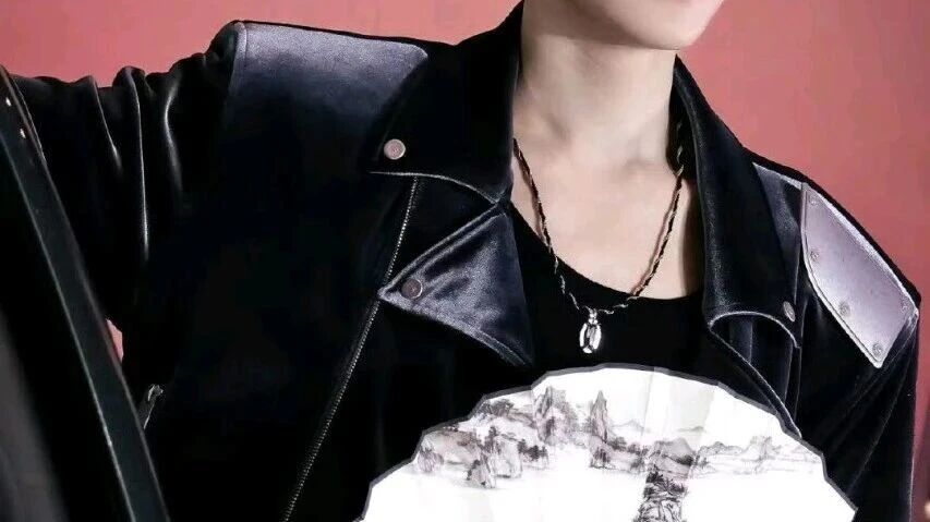 侯明昊:24小时“颜值恩怨局”,从全网群嘲到封神逆袭!