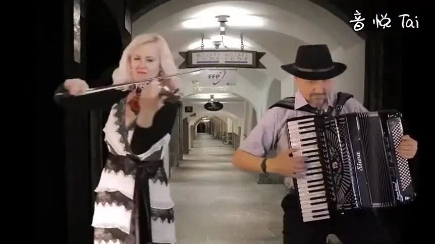 手风琴与小提琴《巴黎天空下的塞纳河》
