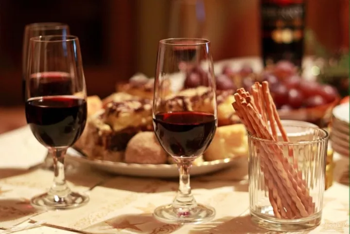 各国特色葡萄酒种类大盘点，葡萄酒还有橙酒你知道吗？