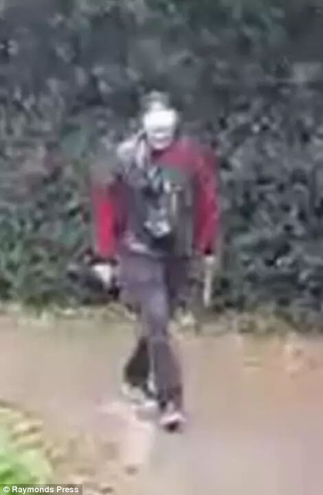 英国恐怖小丑蔓延!怀孕妈妈吓得早产,还被中国学生出手暴打-怀孕期