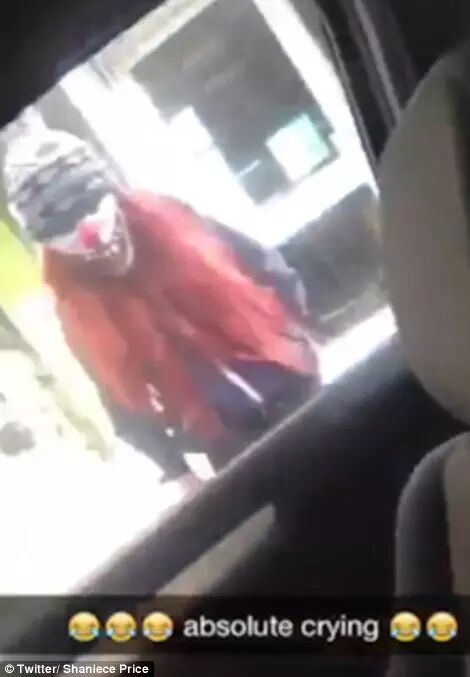 英国恐怖小丑蔓延!怀孕妈妈吓得早产,还被中国学生出手暴打-怀孕期