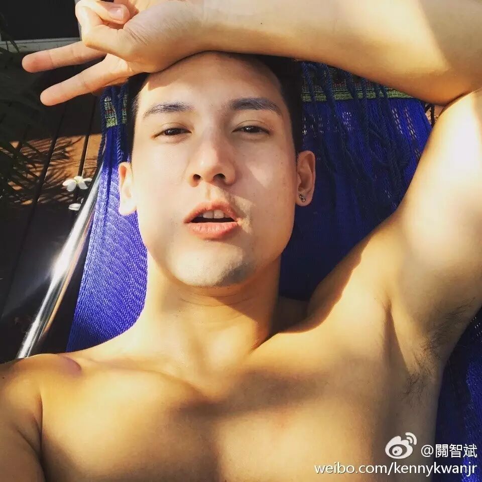 关智斌曝肉照自带高能,引得网友一阵高潮惹~