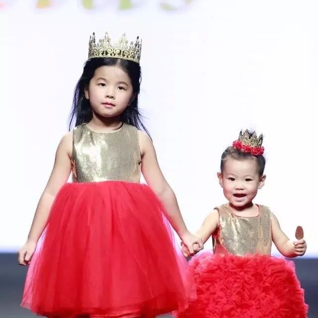 助力时尚新童潮:2018SS KIDS WEAR上海时装周童装发布完美收官