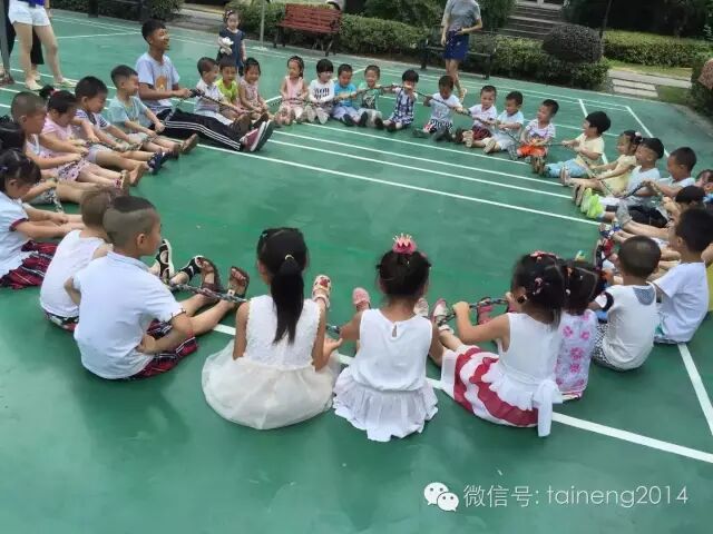 运动会加油稿(运动会加油稿 100字)