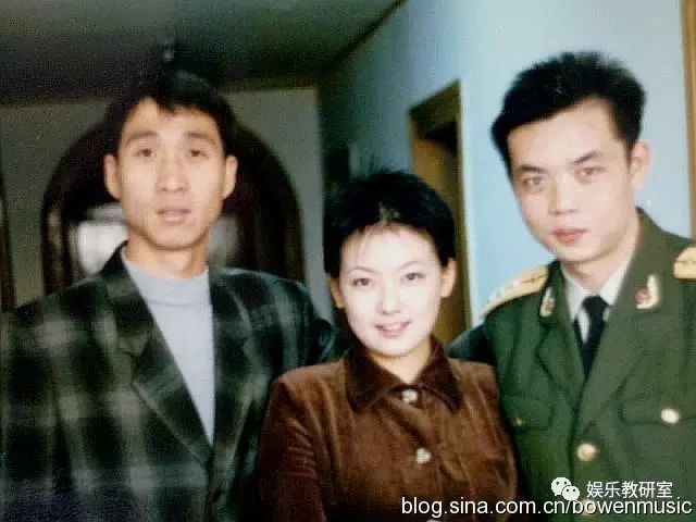 1986年,十七岁的韩兆入伍当兵,1996年被调回河北省武警文工团