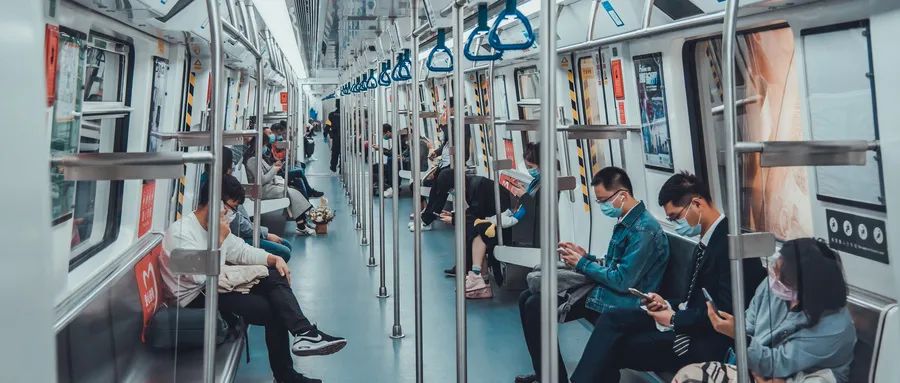 清明假期七城地铁客流创新高，地铁轰鸣下中国经济版图生变
