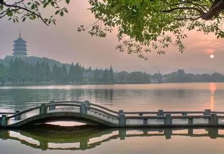 杭州g20峰会哪一年召开_g20为什么在杭州举行_g20在杭州哪里举行