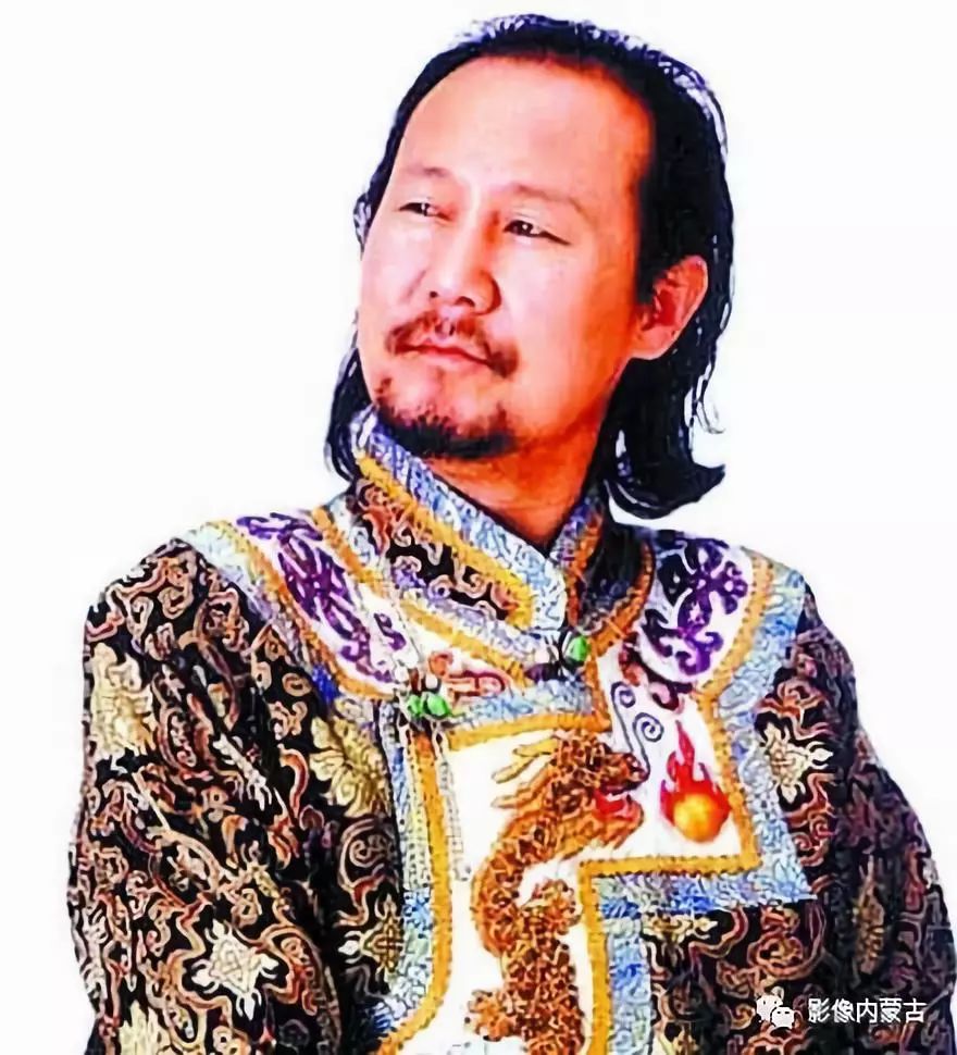 腾格尔,蒙古族歌手.