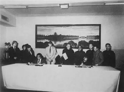 1979年，湖北與美國(guó)俄亥俄州建立友好省州關(guān)系，成為中美歷史上第一對(duì)友好省州。