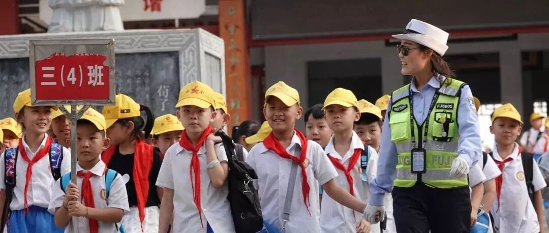 运城市各县民警全力护学保交通安全