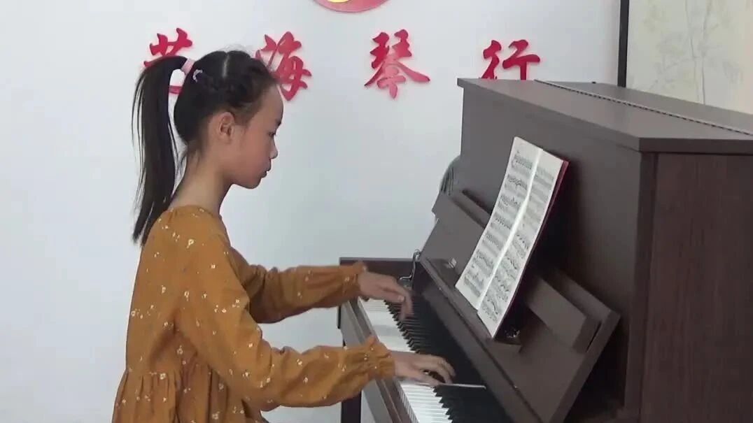 胡伊乔演奏车尔尼599第85条