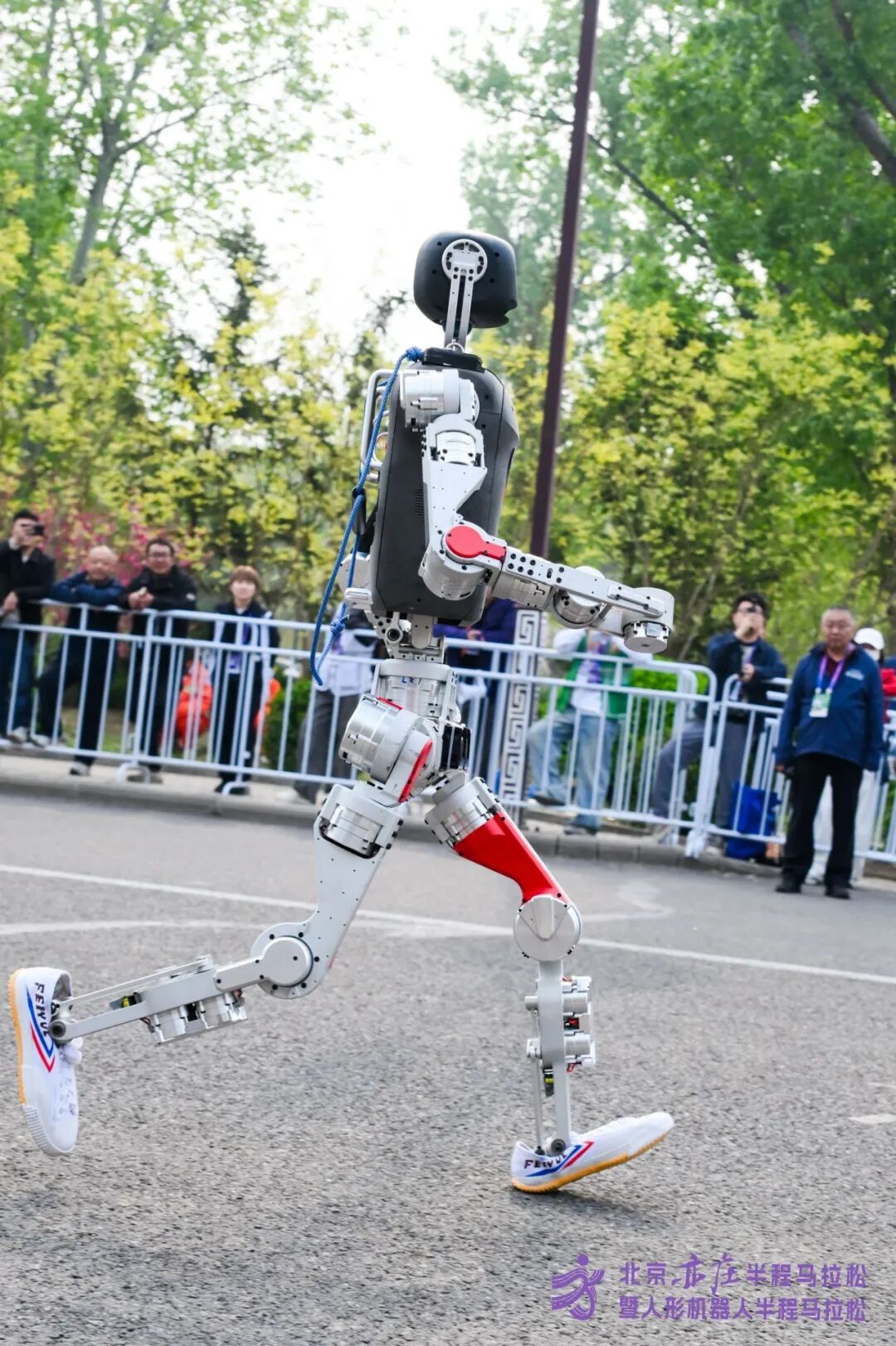 All Set to Go: Humanoid Robot Racing Challenge – Opening Special-3cgo