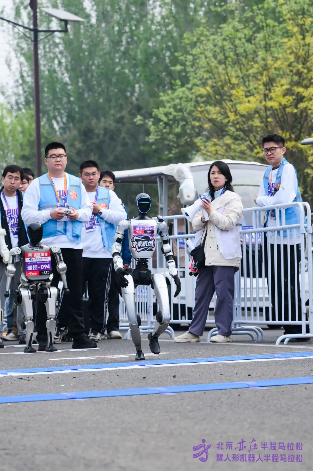 All Set to Go: Humanoid Robot Racing Challenge – Opening Special-3cgo